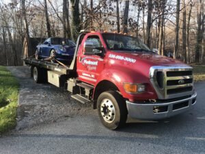 Piedmont Towing tow service company in Advance, North Carolina offering 24 hour towing near me