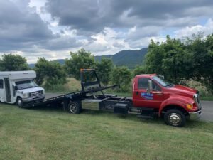 Hill's Towing tow service company in Ewing, Virginia offering 24 hour towing near me