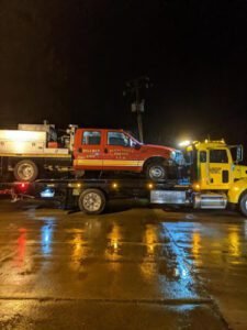 Heartland Towing tow service company in , offering 24 hour towing near me