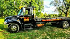 Wades Towing tow service company in Elkland, Missouri offering 24 hour towing near me
