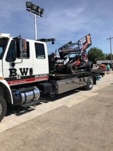 B & W Wrecker Boise tow service company in Boise, Idaho offering 24 hour towing near me