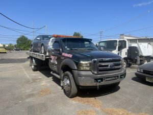 Hook Me Up Towing LLC tow service company in South Plainfield, New Jersey offering 24 hour towing near me