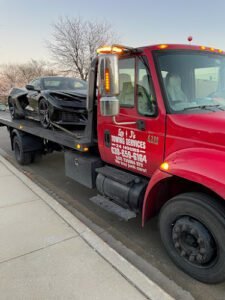 Leo & J’s Towing Services tow service company in Streamwood, Illinois offering 24 hour towing near me