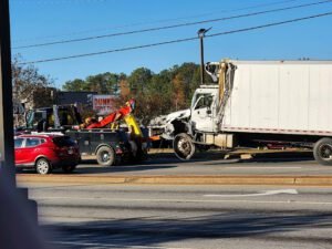 JMF Towing and Recovery tow service company in Thomaston, Georgia offering 24 hour towing near me