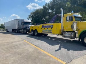 Skinner's auto & towing. tow service company in Lancaster, Kentucky offering 24 hour towing near me