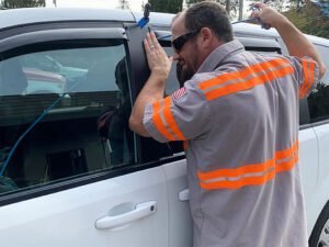 Shairoles Car unlocks & Jump starts tow service company in , offering 24 hour towing near me