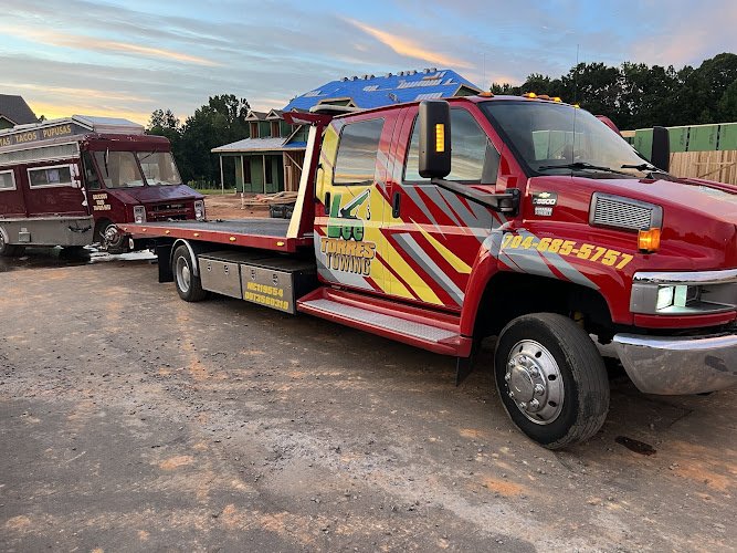 Lee Torres Towing Tow Service in Richmond, North Carolina Lee Torres Towing Tow Service in Richmond, North Carolina