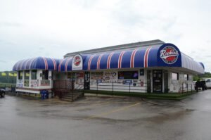 Rookies Food & Spirits tow service company in Mazomanie, Wisconsin offering 24 hour towing near me