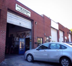 Dash Experts Towing Corp. tow service company in Harrison, New Jersey offering 24 hour towing near me