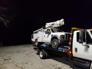 Dyno Towing & Recovery tow service company in , offering 24 hour towing near me