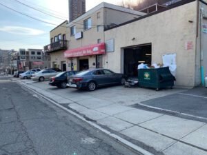 Edgewater International Auto Body tow service company in Edgewater, New Jersey offering 24 hour towing near me