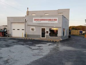 experto Servicio de Grua El Paso tow service company in El Paso, Texas offering 24 hour towing near me