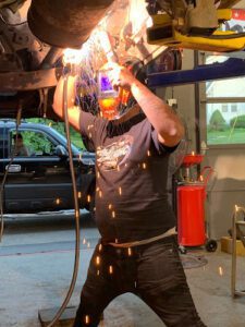 Sals auto repairs & diagnostic tow service company in Brooklyn, New York offering 24 hour towing near me