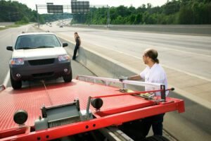 E&R Auto Hauling tow service company in Midland, Texas offering 24 hour towing near me