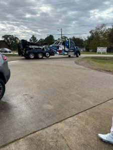 Texans crown Towing solution tow service company in Houston, Texas offering 24 hour towing near me
