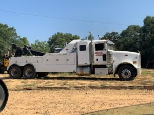 Dixon's Towing and Auto Repair tow service company in Lexington, Mississippi offering 24 hour towing near me