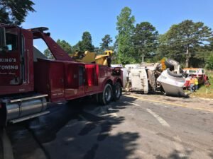 King's 24 Hour Towing and Repair, LLC. tow service company in Covington, Georgia offering 24 hour towing near me