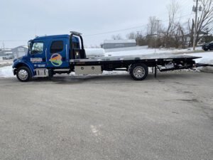 Riverside Line Towing tow service company in Cedar Rapids, Iowa offering 24 hour towing near me