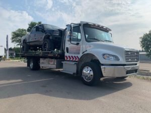 Nationwide Towing & Heavy Duty Semi Truck Wrecker tow service company in Ann Arbor, Michigan offering 24 hour towing near me