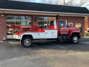 Sandy's Servicenter LLc. tow service company in Brick Township, New Jersey offering 24 hour towing near me
