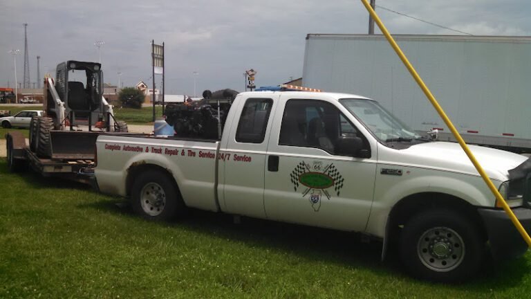 John Graf Repair LLC Tow Service in McLean, Illinois