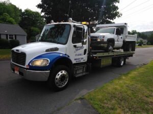 Showcase Auto Recovery LLC tow service company in Southington, Connecticut offering 24 hour towing near me