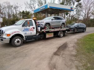 Robert Hutson Towing tow service company in Moultrie, Georgia offering 24 hour towing near me