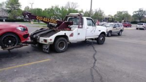 J Al's Towing Transport & Automotive Center tow service company in Dayton, Ohio offering 24 hour towing near me