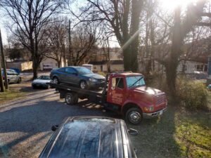 Larry's Towing company tow service company in , offering 24 hour towing near me