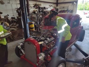 Economy Automotive tow service company in Gladewater, Texas offering 24 hour towing near me