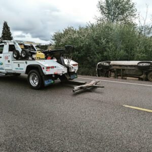Lilly Pad Towing tow service company in Veneta, Oregon offering 24 hour towing near me