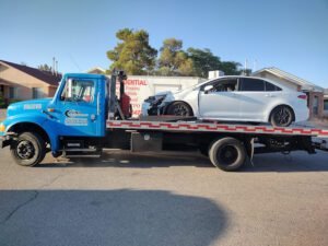 Luna Towing and Recovery Services tow service company in , offering 24 hour towing near me