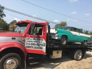 Sam's N Son 24 Hour Towing & Auto Repair tow service company in Dearborn Heights, Michigan offering 24 hour towing near me