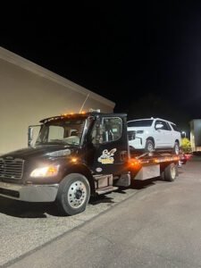 Eagle Towing llc tow service company in Phoenix, Arizona offering 24 hour towing near me