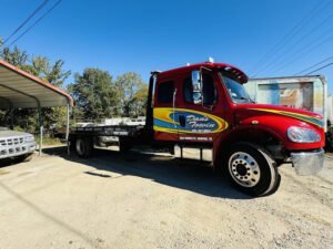 Dan's Towin tow service company in Memphis, Tennessee offering 24 hour towing near me