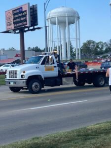 Everett's Towing tow service company in , offering 24 hour towing near me