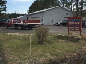 Roy Bradshaw's Body Shop tow service company in Cambridge, Maryland offering 24 hour towing near me