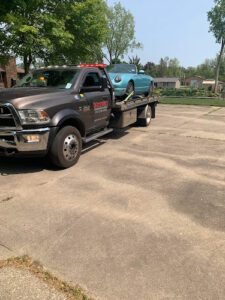 911 Auto Services & Towing tow service company in Coldwater, Michigan offering 24 hour towing near me
