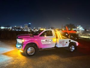 METRO TOWING LLC tow service company in Lexington, Kentucky offering 24 hour towing near me