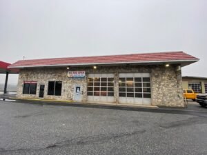HJ Towing & Recovery, Inc tow service company in Dillsburg, Pennsylvania offering 24 hour towing near me