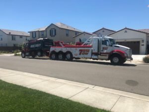 Chima's Big Rig Towing Sacramento & Elk Grove tow service company in Sacramento, California offering 24 hour towing near me