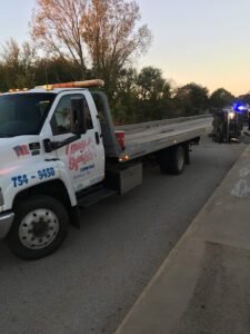 Lenny & Squiggy’s Towing tow service company in Greenville, Michigan offering 24 hour towing near me
