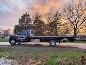 Keith's Towing and Automotive Services, LLC. tow service company in Oak Grove, Kentucky offering 24 hour towing near me