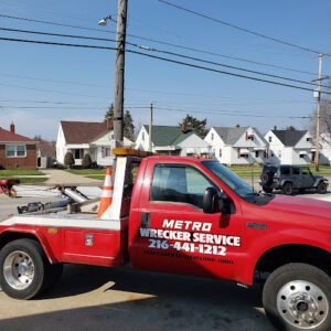 Metro Wrecker Service tow service company in Cleveland, Ohio offering 24 hour towing near me