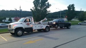 Floyd's Garage and Wrecker Service tow service company in London, Kentucky offering 24 hour towing near me