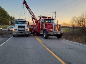 Vernell's Interstate Service tow service company in Marion, Illinois offering 24 hour towing near me