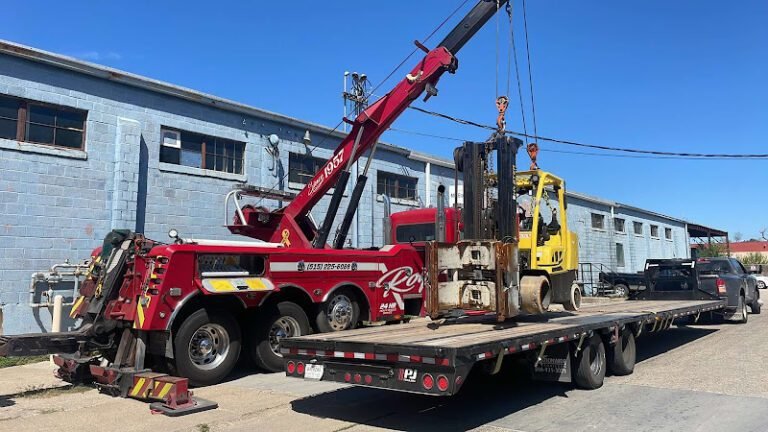 Roy’s Towing and Recovery Tow Service in West Des Moines, Iowa