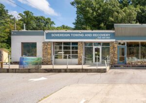 Sovereign Towing and Recovery tow service company in Frankfort, Kentucky offering 24 hour towing near me