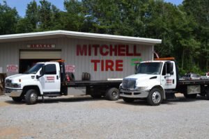 Mitchell Wrecker and Tire tow service company in Collinsville, Mississippi offering 24 hour towing near me
