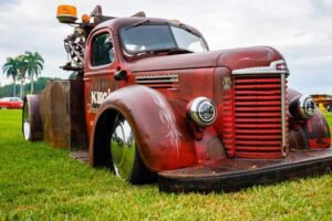 Roadside Towing Company & Repair Shop tow service company in Toledo, Ohio offering 24 hour towing near me
